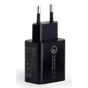 Įkroviklis XTAR USB-A QC3.0 AC/5V/9V/12V 3A juodas