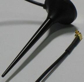 OPTION, maža magnetinė antena GSM/UMTS (Q-AM20400MOT)